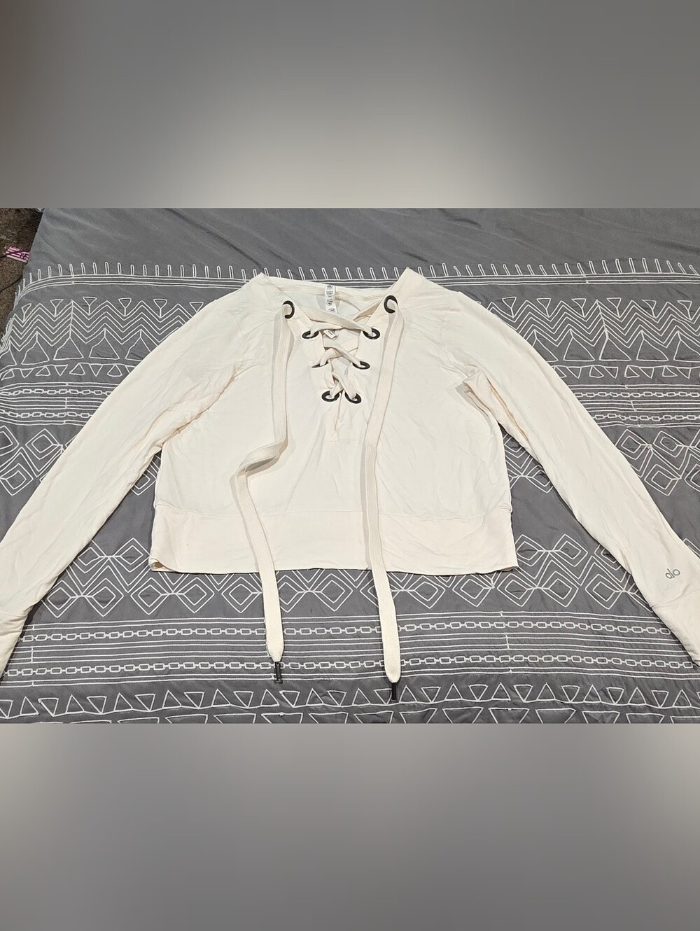 Alo Yoga Ideal Lace Up Longsleeve Pullover Size Medium